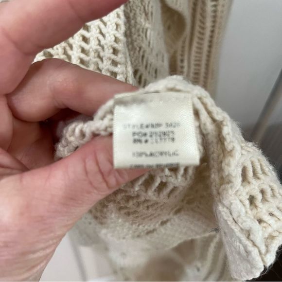 Elegant Cream Open-Knit Women's Sweater - Picture 5 of 10